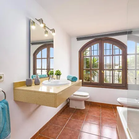 Nikki By Puerto del Carmen (Lanzarote)