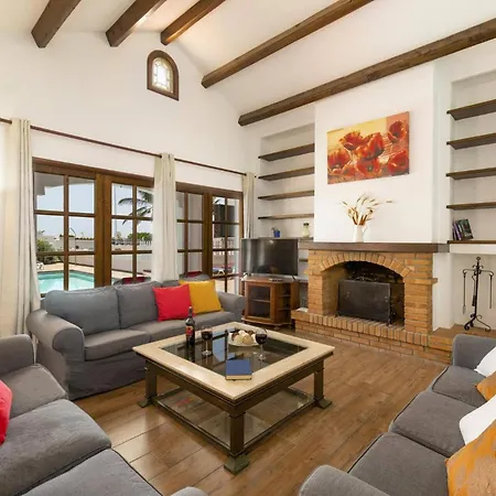 Nikki By بويرتو ذيل كارمين