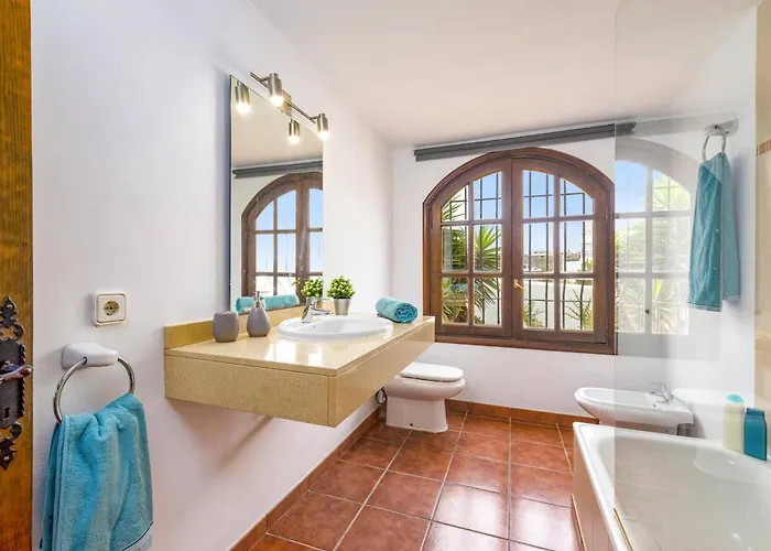 Nikki By بويرتو ذيل كارمين